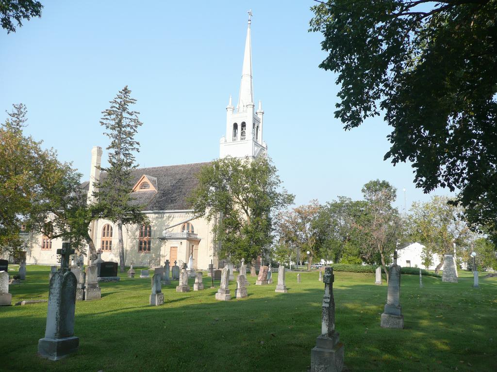 Saint Anne Roman Catholic Cemetery